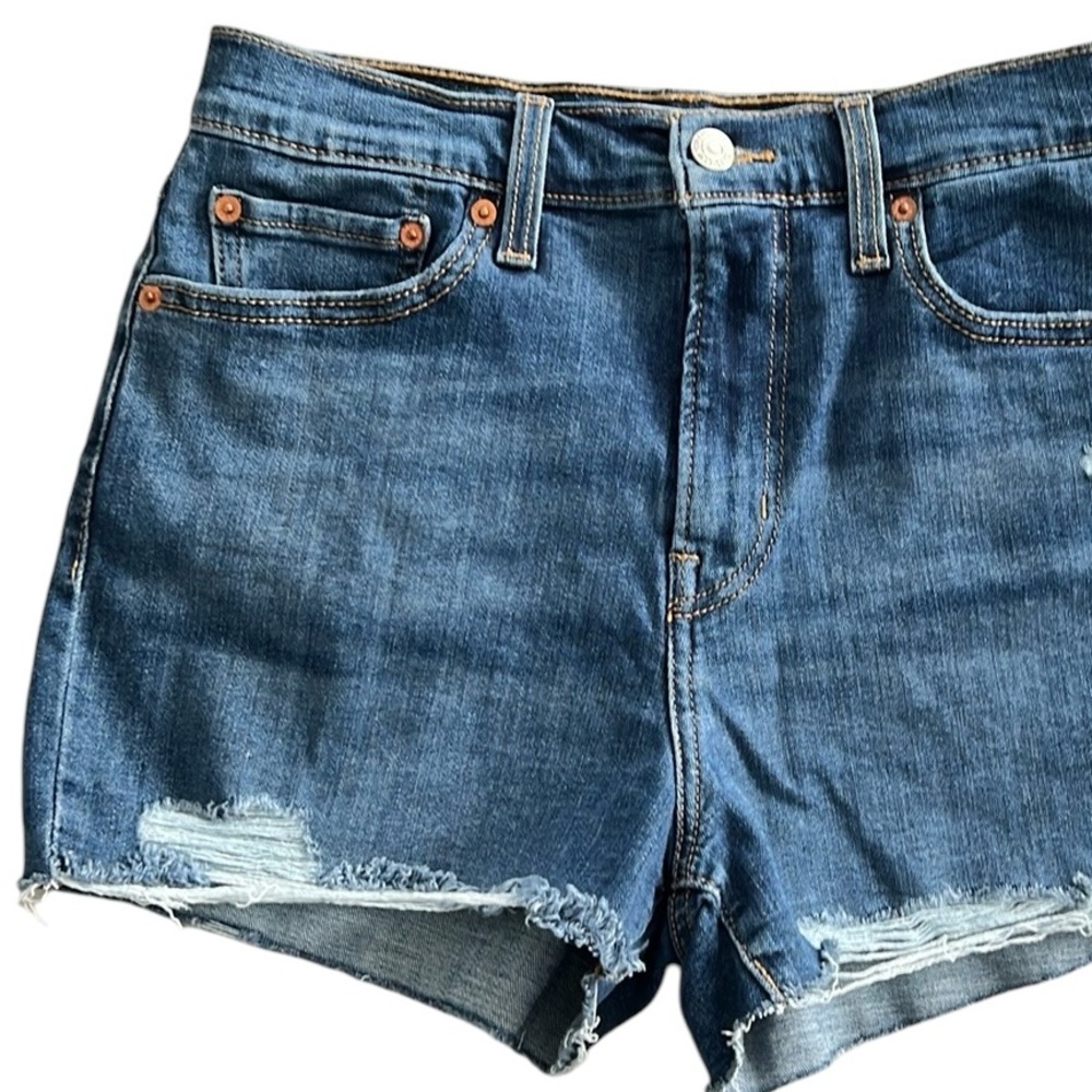 NWOT Levi’s High Rise Shorts - Picture 3 of 12